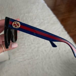 GUCCI SUNGLASSES- great condition. Design on legs
